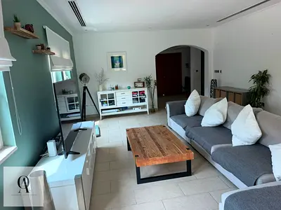 Spacious 3 bed villa I Private Swimming Pool I Vacant