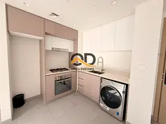 LUXURY FAMILY FALAT 2 BHK 2 WASHROOM WITH BULCONEY RENT ONLY 75K GYM POOL AND PARKING PARIM LOCATION
