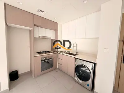 LUXURY FAMILY FALAT 2 BHK 2 WASHROOM WITH BULCONEY RENT ONLY 75K GYM POOL AND PARKING PARIM LOCATION AREA