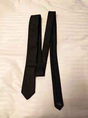 Black textured men's necktie - classic slim style