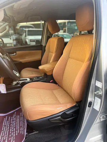 2016 Toyota FORTUNER 缩略图 8