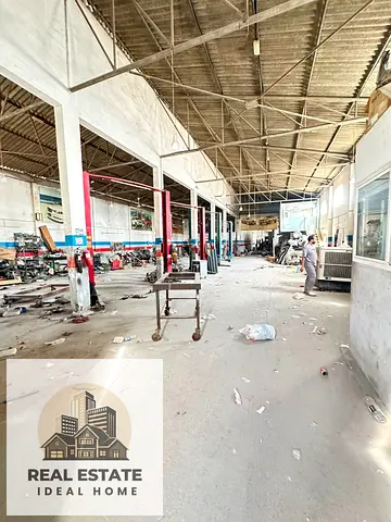 NO DEPOSIT SUPER DEAL OFFER HUGE WARE HOUSE FOR RENT JUST 110k EASY PAYMNT INDUSTRIAL AREA NO 4 2500 SQFT