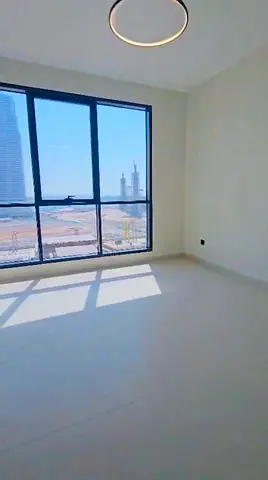 For Sale | Luxury 3-Bedroom Apartment + Living Room in Al Alia Tower