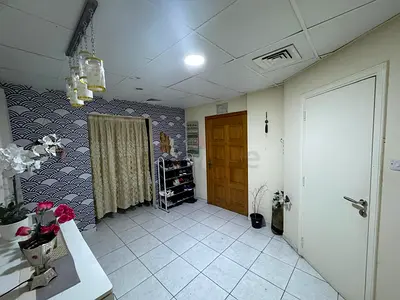 BedSpace Male & Female Available In Luxury Apartment