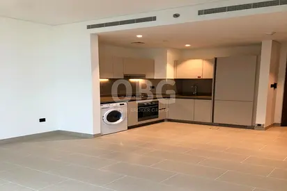 Vacant | Unfurnished | On High Floor