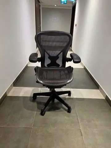 . Herman Miller Aeron Classic Chair Size B