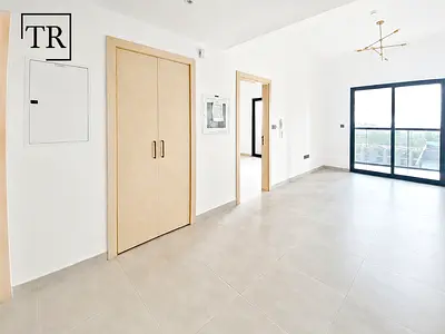 Elegant Finishes | Spacious | Open Views | 12 Chqs