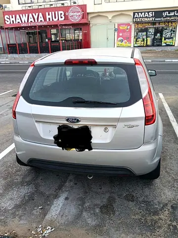 2011 FORD FIGO 照片 2