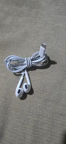 Wired white type C earphones- good working condition