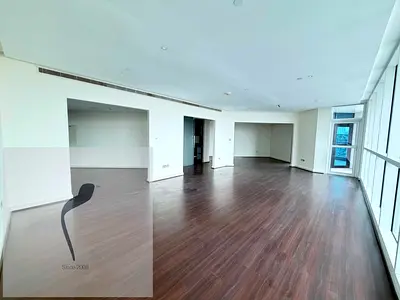 Spacious Home With Elegant Views of Golf Corse and Marina