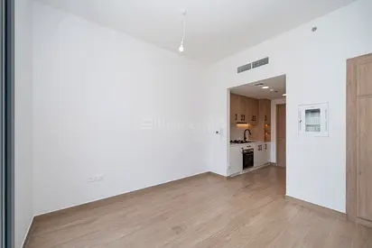 Pool View | Bright Studio | Ready to Move in