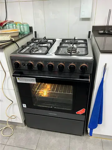 Toshiba 4-Burner Gas Cooking Range RAREY USED , TBA-24BMG4G089KS , DELIVERY + WARRANTY