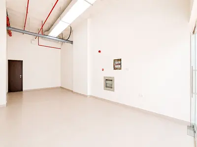 BRAND NEW SHOP FOR RENT – BRIGHT, CLEAN & SPACIOUS COMMERCIAL UNIT, IDEAL FOR RETAIL, OFFICE, SHOWROOM, SALON, CAFÉ OR BUSINESS, READY TO MOVE IN NOW!