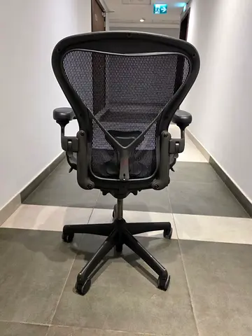 Latest Herman Miller Aeron Classic Chair Size B Fully Adjustable Black Edition