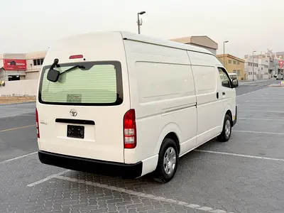 2018 Toyota HIACE photo 5