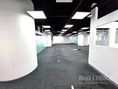 NO COMMISSION | Prime Location | Fitted Office