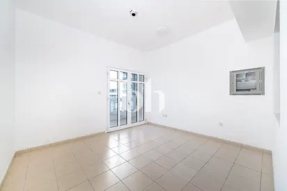 Rented | Exclusive | Bright | Community View