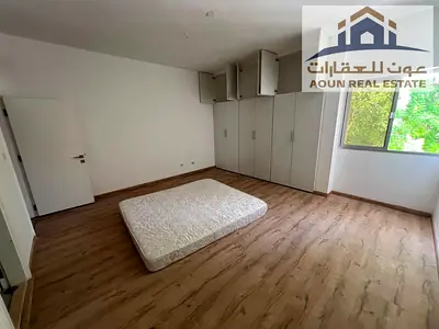 🏡 فيلا واسعة للإيجار في منطقة شرقان – مناسبة لسكن العائلة  فرصة مميزة للعائلات الباحثة عن مسكن واسع ومريح في منطقة شرقان، حيث تتوفر فيلا بمساحة كبيرة