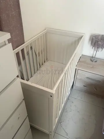 White Wooden Baby Crib with Mattress - Good Condition