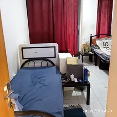 EXECUTIVE FULLY FURNISHED SHARING MALE BED SPACE AVAILABLE IN KARAMA