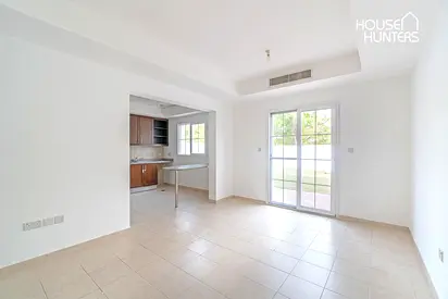 Vacant | Landscaped Garden | Single Row