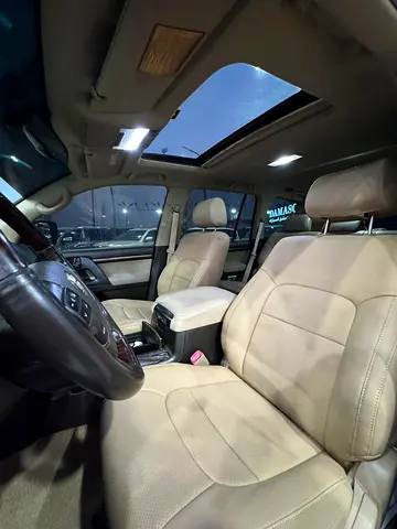 صورة 8 لـ 2010 Toyota LAND CRUISER