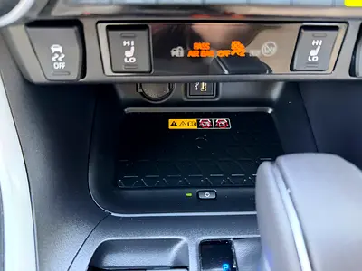 2025 Toyota RAV 4 照片 13