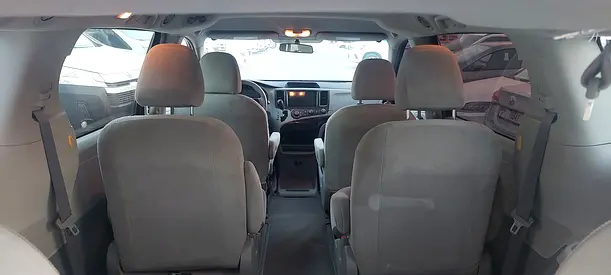 صورة 15 لـ 2011 Toyota SIENNA