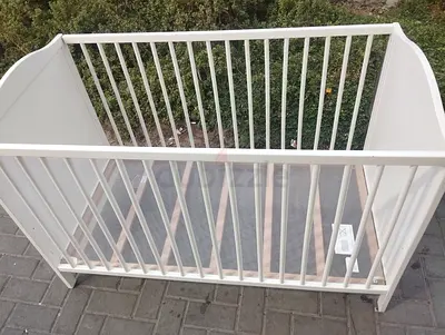 White Baby Cot (SMÅGÖRA) 60x120 cm - Good Condition