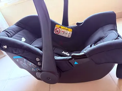 Joie Infant Car Seat (Rear-facing) - Good Condition - negotiable