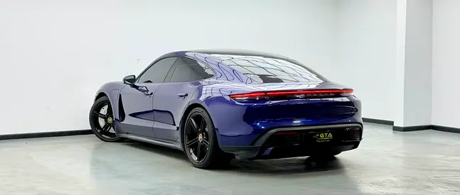 صورة 6 لـ 2020 Porsche TAYCAN