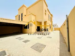 Prime location 4 bedroom villa with terrace available for rent