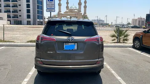 2017 Toyota RAV 4 — фото 3