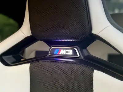 2021 BMW M3 — миниатюра 16