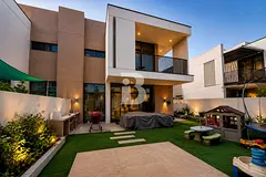 TYPE B | INTERNAL | BY THE POOL | ON THE HILL