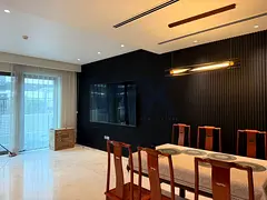 Corner unit / Semi Furnished / Upgraded