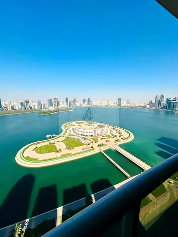 تكيف مجانا | باركن | جيم مجانا | مسبح مجانا | بلكونة| خزائن بالحائط | تسهيلات بالدفع | اول مخرج الى دبي مباشرا | بانوراما | اطلالة بحرية