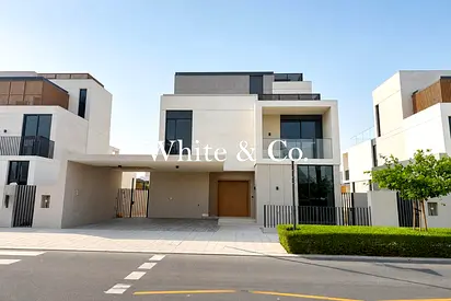 Greenbelt | Single Row | Close to Pool