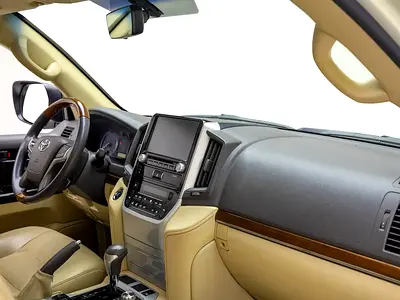 صورة 11 لـ 2016 Toyota LAND CRUISER