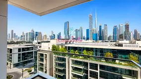 Burj Khalifa Skyline View | 12 Cheques | Brand new