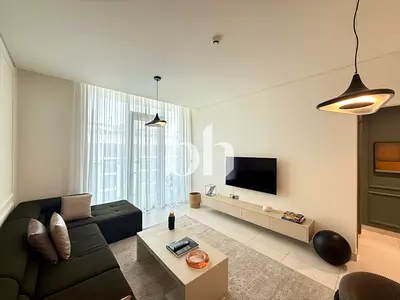 Contemporary | Upgraded | Ready to move in