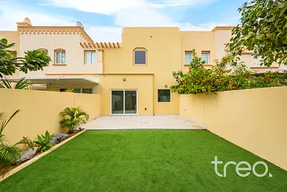 Full Renovated | Back to Back | Extended