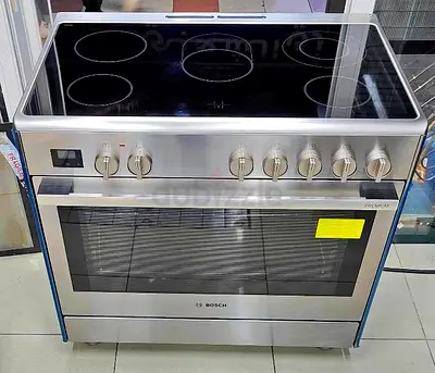 Bosch Series 8 Electric Ceramic Cooking Range 90x60cm excellent condition