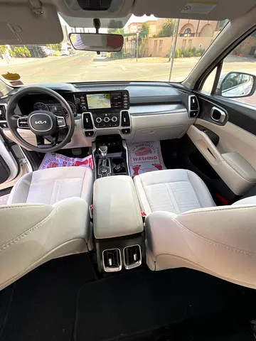 صورة مصغرة 12 لـ 2023 KIA SORENTO