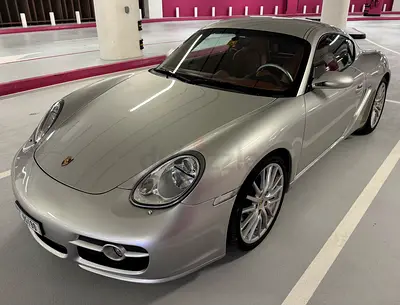 LIKE NEW!! (FULL SERVICE ONLY AT PORSCHE) CAYMAN S SAME AGENCY NEW CONDITION