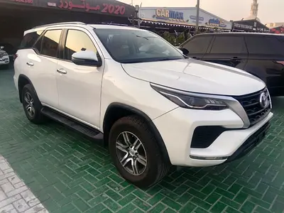 TOYOTA FORTUNER GCC ONE OWNER V4