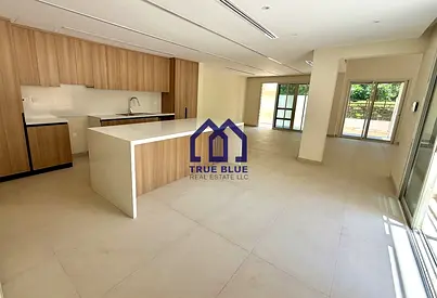 Fully Upgraded | Single Row | Walk to Beach