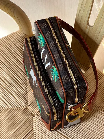 Louis vuitton MM bag