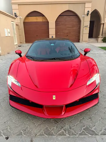 2022 Ferrari SF90 STRADALE — миниатюра 12