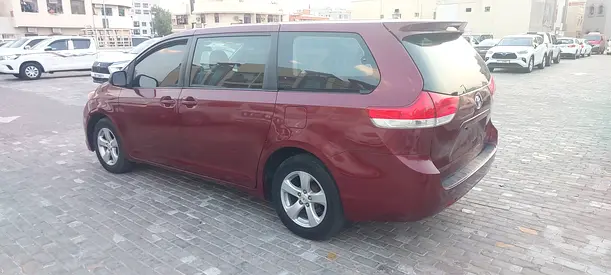 صورة 11 لـ 2011 Toyota SIENNA